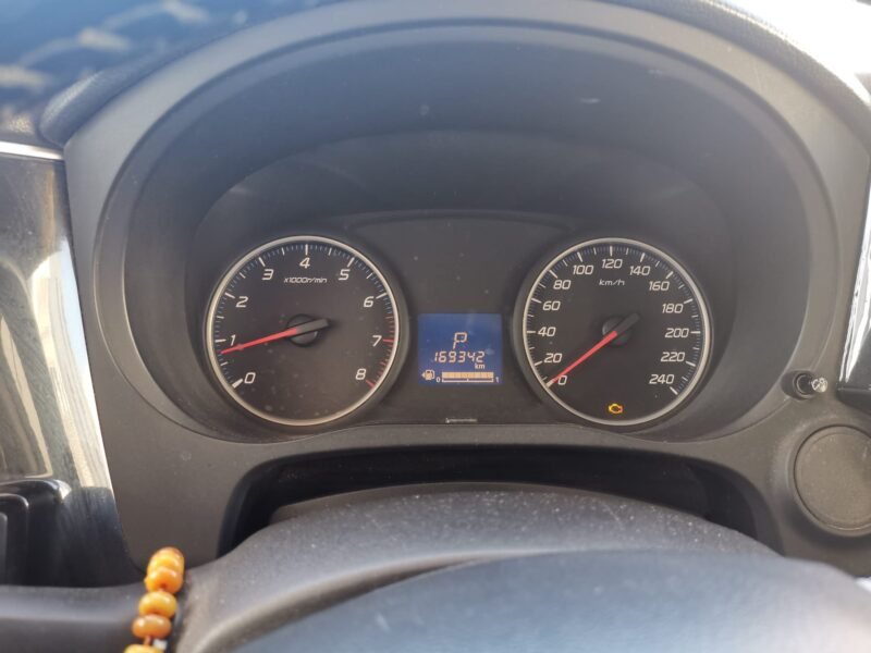Urgent for sale, Mitsubishi Outlander, 2.4-cylinder, excellent condition, 2018-169000km-please contact: 39920820