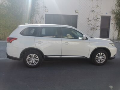 Urgent for sale, Mitsubishi Outlander, 2.4-cylinder, excellent condition, 2018-169000km-please contact: 39920820