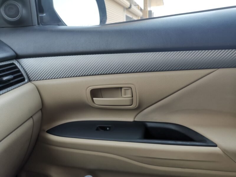 Urgent for sale, Mitsubishi Outlander, 2.4-cylinder, excellent condition, 2018-169000km-please contact: 39920820