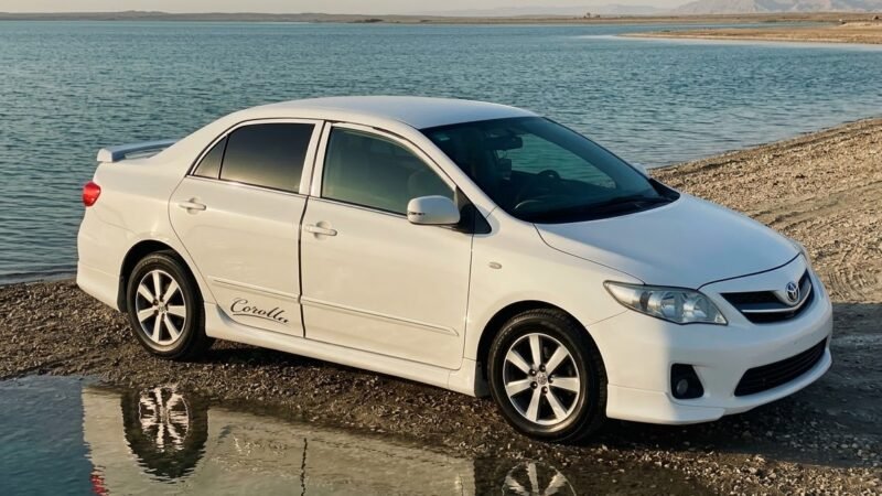 Toyota-corolla-white-car