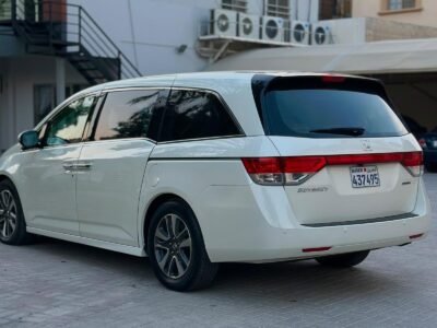 2014 Honda Odyssey Touring for Sale in Bahrain