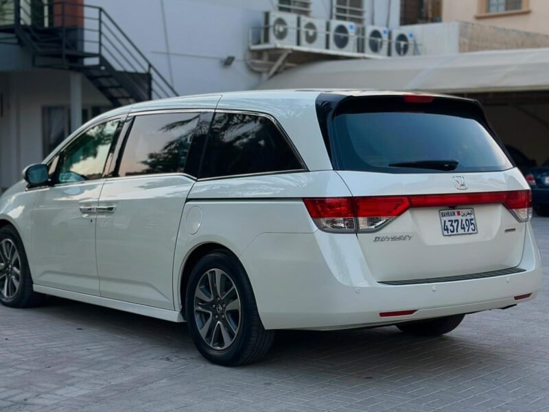 2014 Honda Odyssey Touring for Sale in Bahrain